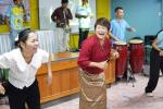กิจกรรมเคารพธงชาติ สวดมนต์  ร้องเพลงสดุดีมหาราชา สดุดีมหาราช